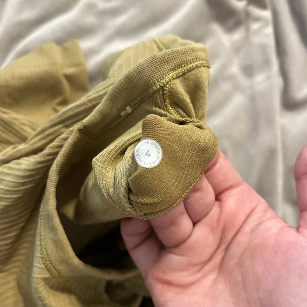Lululemon Ribbed Tank - Picture 3 of 4